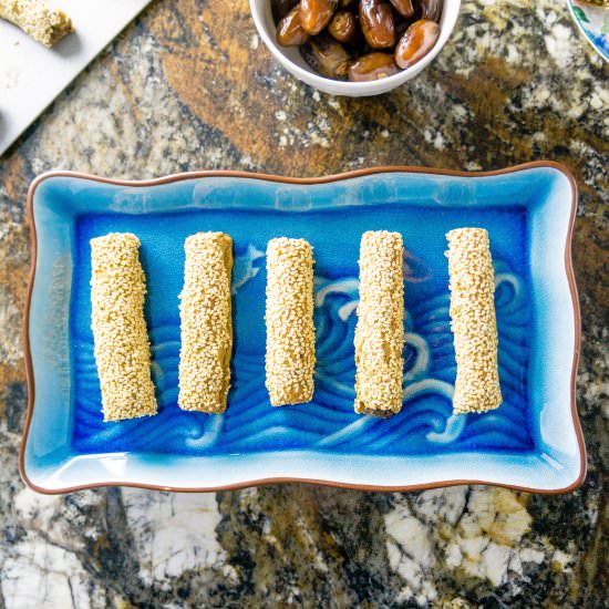 Sesame Biscotti Filled With Dates