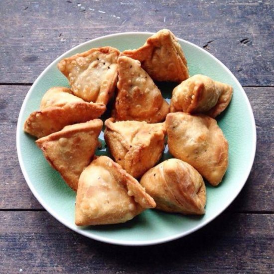 Shingaras – Bengali Potato Pastries