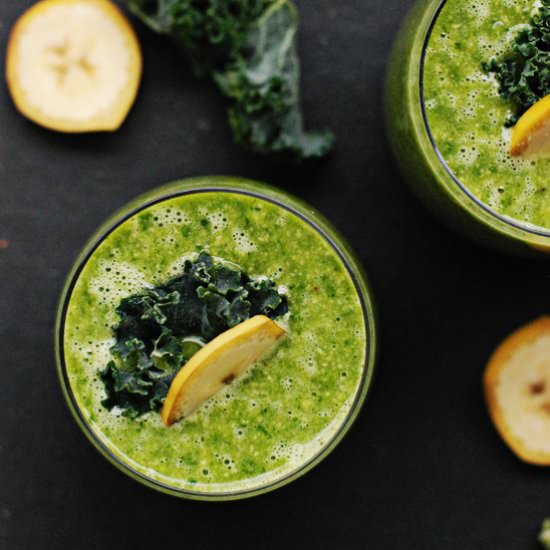 Kale-Avocado-Banana Smoothie