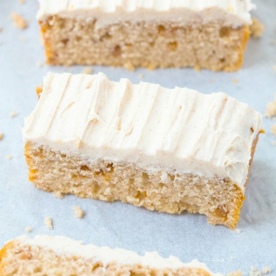 Apple Cinnamon Breakfast Cake