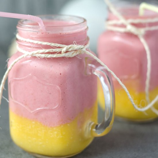 Mango coconut strawberry smoothie