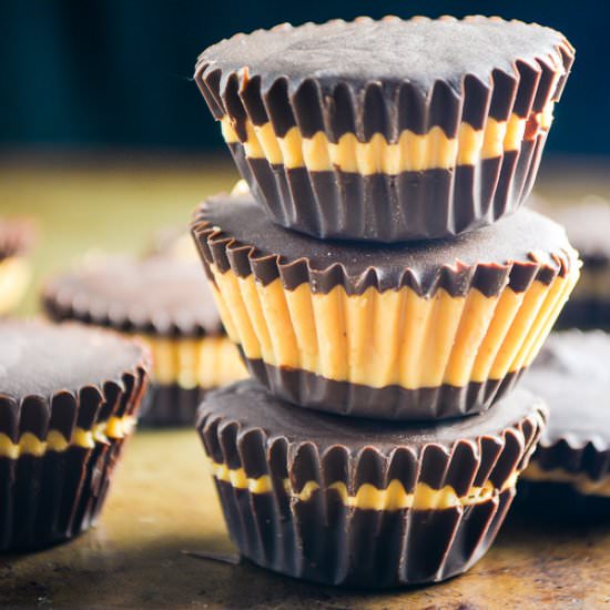 Dark Chocolate Cashew Butter Cups