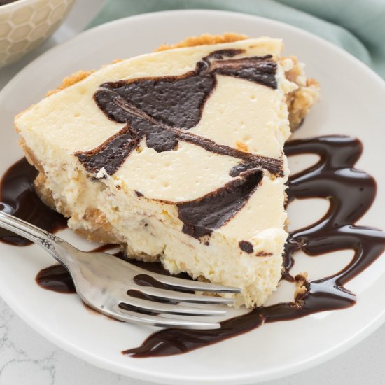 Chocolate Swirl Cheesecake Pie