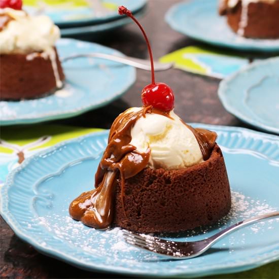 Mexican Chocolate Cake Sundaes