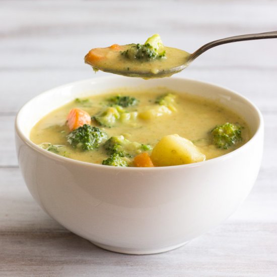 Broccoli “Cheese” and Potato Soup