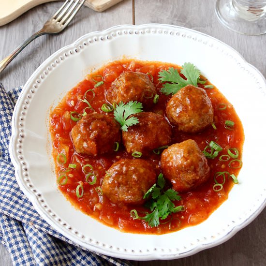 meatballs in tomato sauce