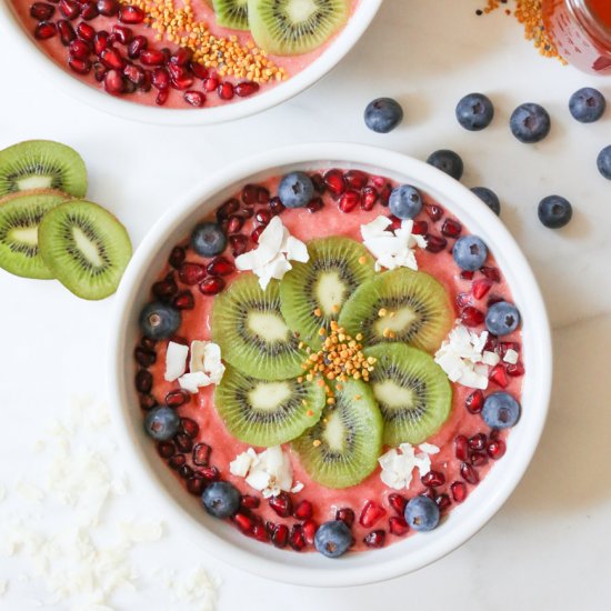 Strawberry Kombucha Smoothie Bowl