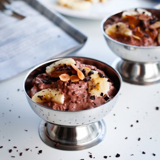 Chocolate Overnight Oats & Banana