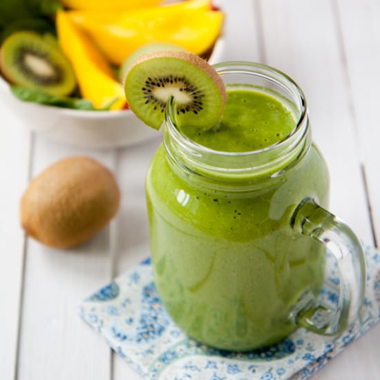 Mango, Kiwi and Spinach Smoothie