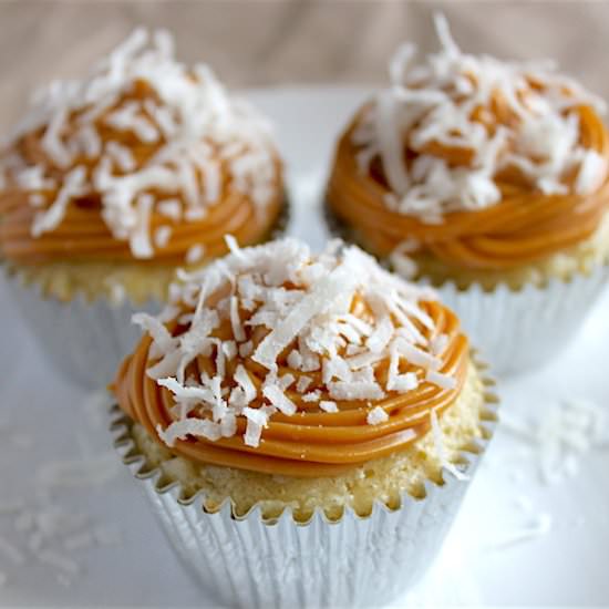 Guava & Cheese Cupcakes