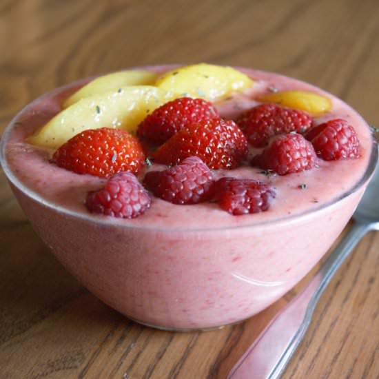 Peppermint Tea Smoothie Bowl