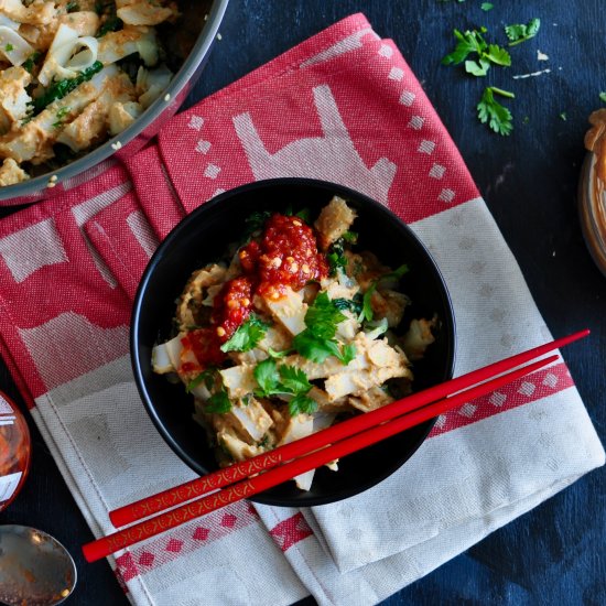 Rice noodles with peanut sauce