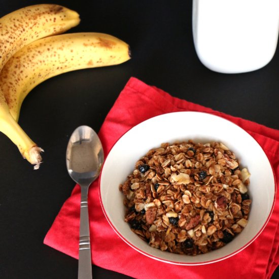 Blueberry Banana Granola