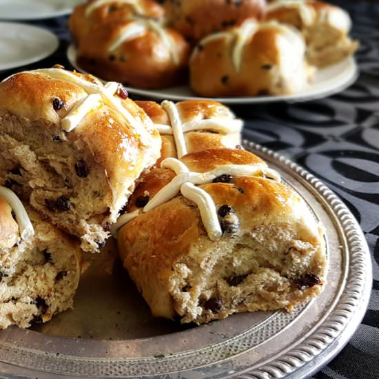 Spelt Hot Cross Buns