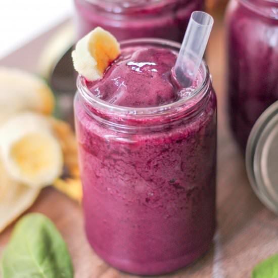 Healthy Berry Banana Shake