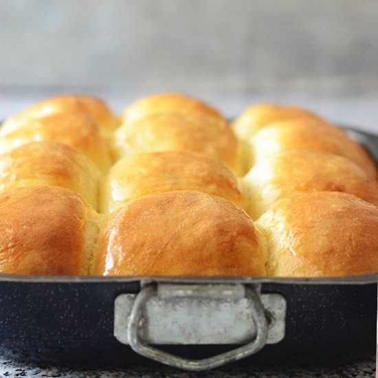 Easy 30-Minute Dinner Rolls