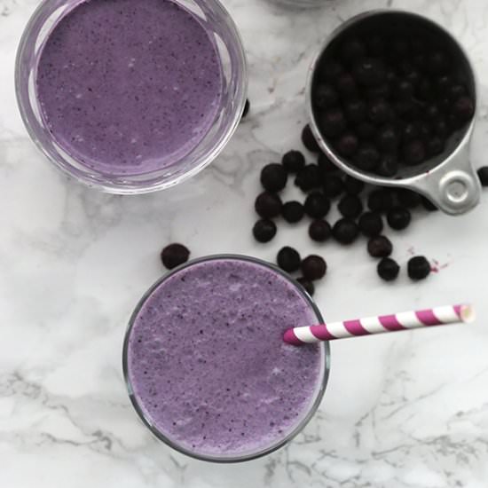 Blueberry Coconut Chia Smoothies