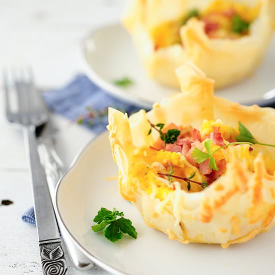 Scrambled Eggs in Filo Cups