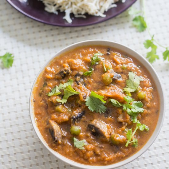 Mushroom Matar Curry