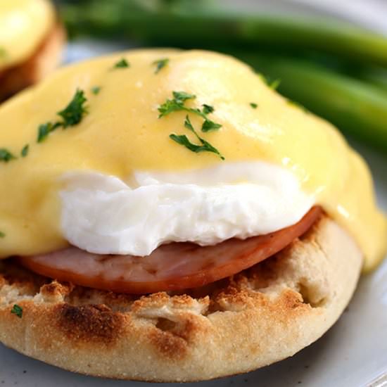 Eggs benedict