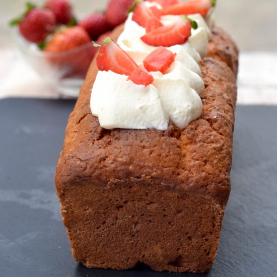 Yogurt Cake with Mascarpone Filling