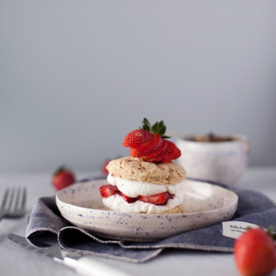 FLEUR SPICE STRAWBERRY SHORTCAKES