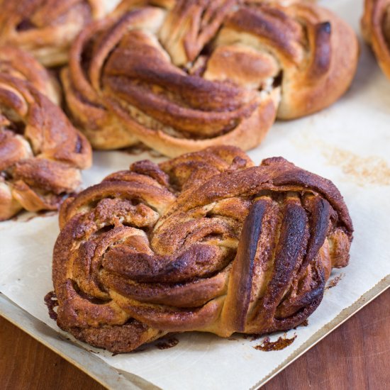 Cinnamon Knots – Kanelsnurrer