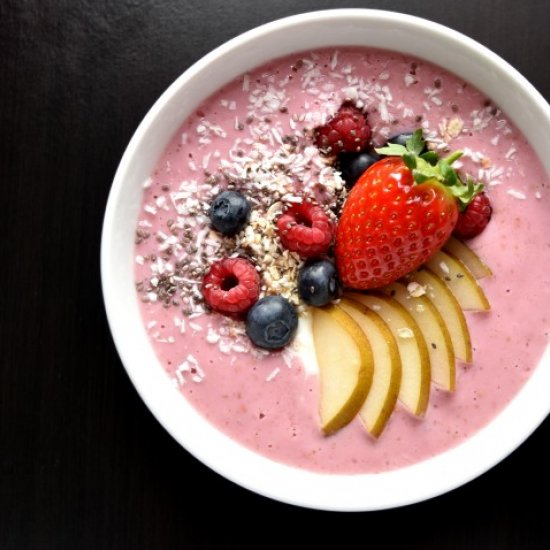 Berry, Pear and Almond Smoothie