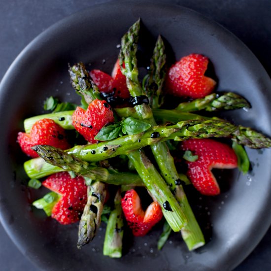 Balsamic Strawberry Asparagus