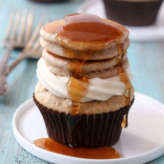 cinnamon pancake cupcakes