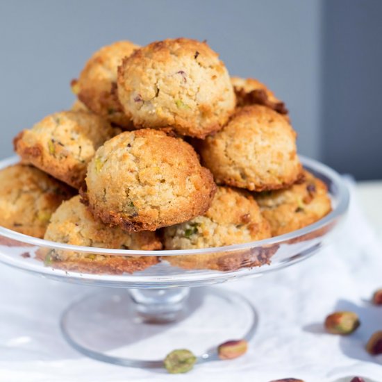 Vegan Coconut Pistachio Macaroons