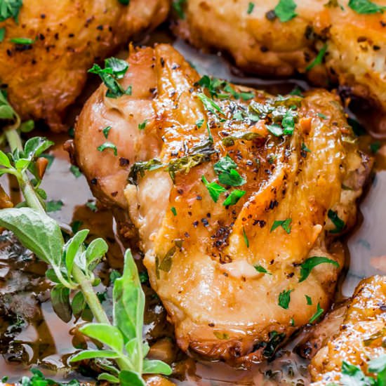 Chicken in Garlic and Herb Sauce