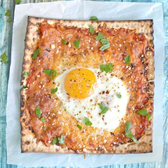 Breakfast Matzah Pizza