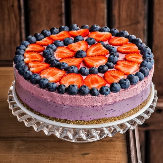 Raw Vegan Berry Cheesecake