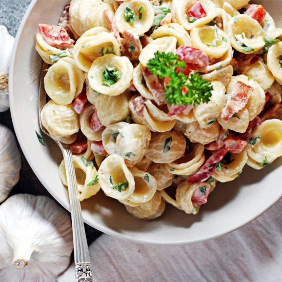 Tarragon Roasted Garlic Pasta Salad