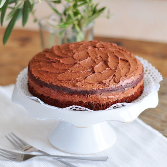 Vegan Creamy Chocolate Cake