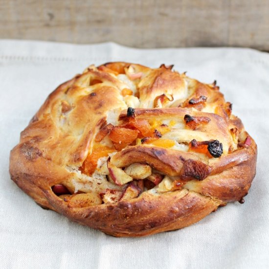 Apricot and Apple Couronne