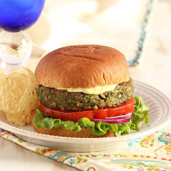 Mushroom, White Bean and Farro Burger