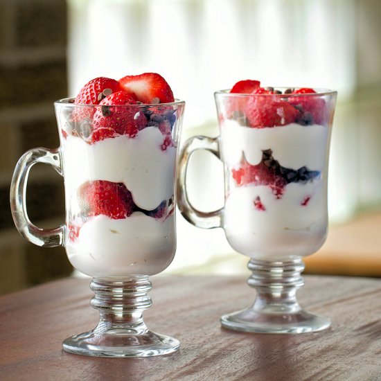 Cheesecake Strawberry Parfaits