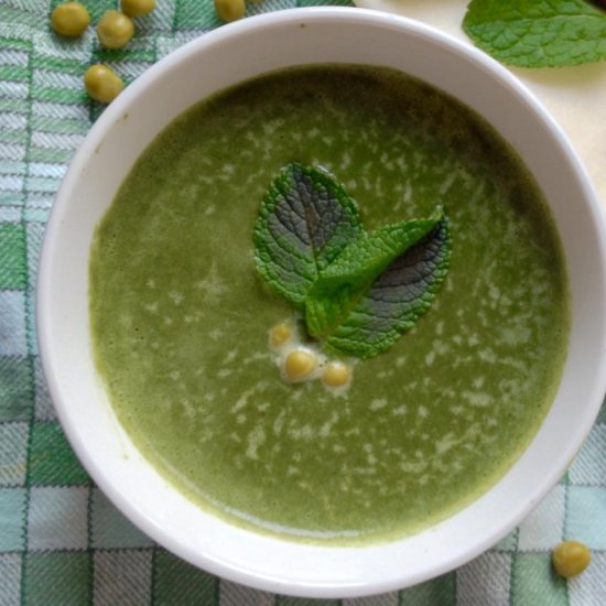 Spinach & Garden Pea Soup with Mint