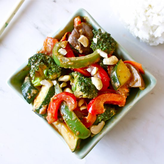 Veggies w/ Spicy Thai Peanut Sauce