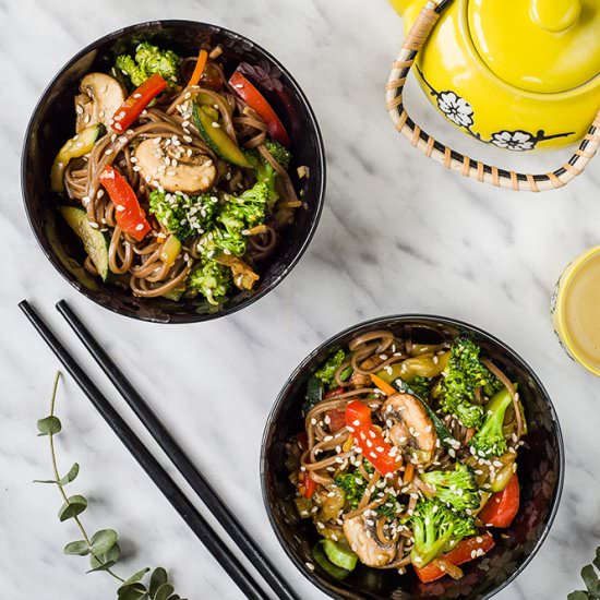 Soba noodles with broccoli