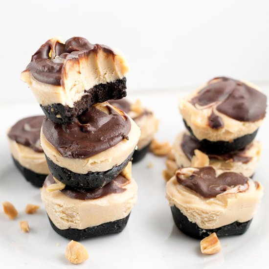 Mini Vegan Peanut Butter Cheesecake