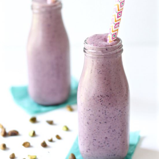 Blueberry Mango Pistachio Smoothie