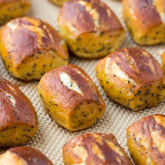 Lemon Poppy Seed Pretzel Bites