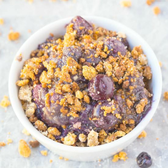 Healthy Blueberry Breakfast Crumble