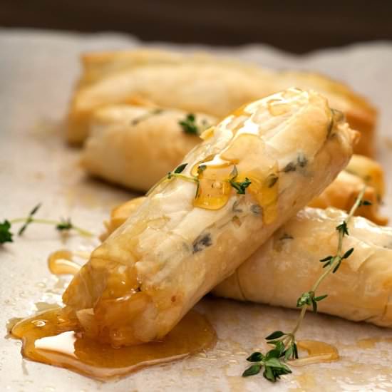 Baked Goats Cheese Rolls with Honey