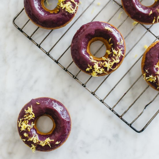 Baked Lemon Donuts with Blackberry