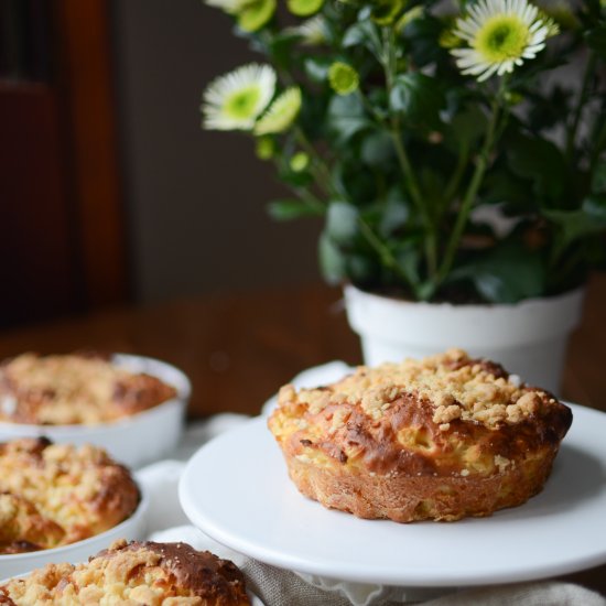 Little Apple Cakes with Orange