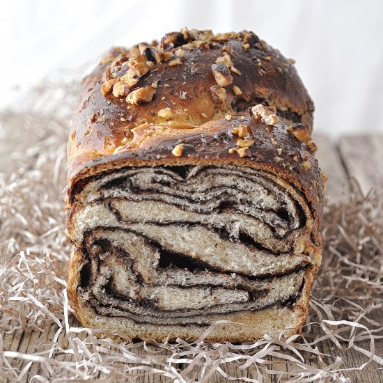 tsoureki-chocolate-babka